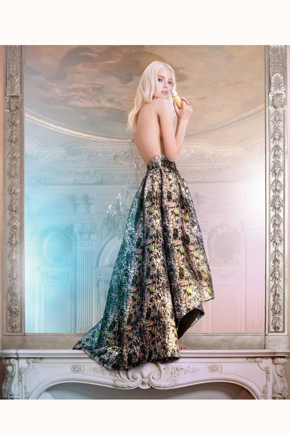 Neonfények, lüktető zene, álomszerű helyszínek - ilyen a Dior és a Dior Addict kampányfilmje