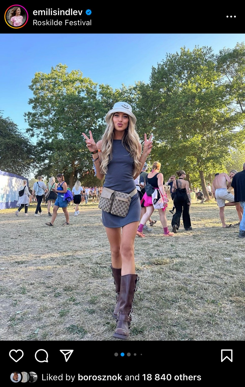 A kilencvenes évek miniruhái betáncoltak a fesztivál szezonba.