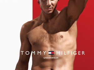 Nézd, hogy tolja le a gatyáját Rafael Nadal a Tommy Hilfigernek!