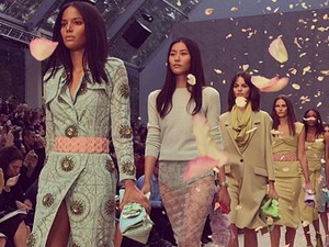 Interaktív - Buberry show és londoni Fashion Week az Instagramon keresztül