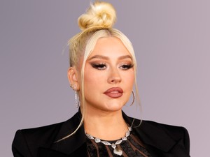 Ez tényleg ő? Christina Aguilera úgy jelent meg a vörös szőnyegen, hogy szinte rá sem ismertünk