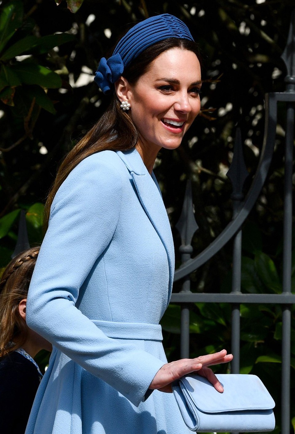  Katalin hercegné a kedvenc ruhadarabjában, kabátruhában a húsvéti misén