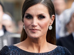 Letícia királyné melltartó villantása annyira kínos, hogy oda sem bírunk nézni