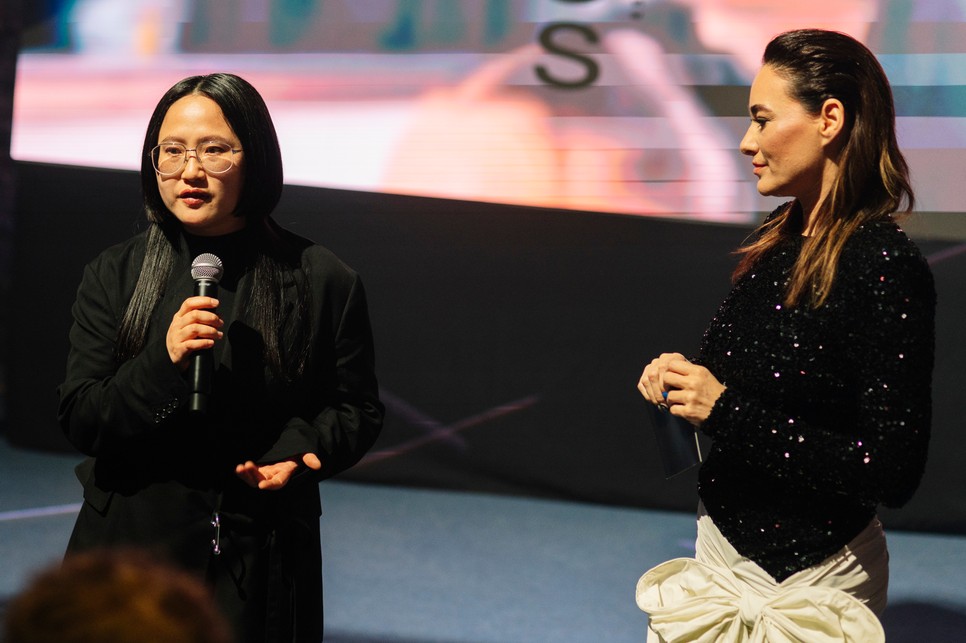 Kiyoko Odo, a Syoss nemzetközi kreatív igazgatója megosztotta gondolatait a közönséggel a Syoss nagyszabású eseményén a Kiscelli Múzeumban