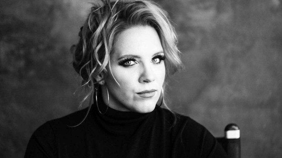 Különleges programajánló: Vaksötétben ad jótékonysági koncertet Tóth Vera