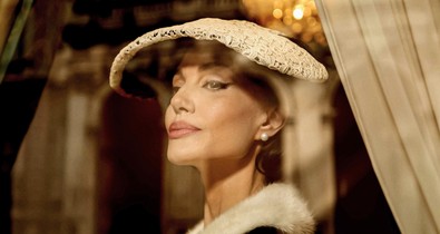 Angelina Jolie olyan arcát mutatja meg a Maria című filmben, amit még soha nem láthattunk