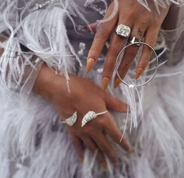 Beyoncé hatalmas gyűrűje