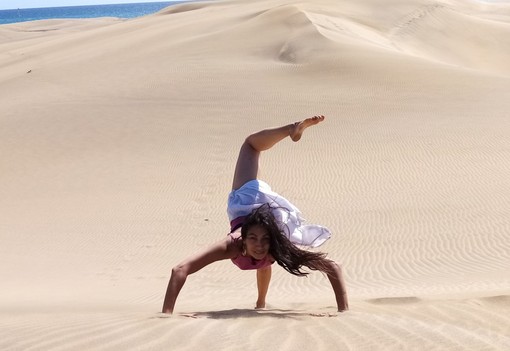 Komáromi Alexandra: „India és az indiai tánc segített abban, hogy elfogadjam roma származásomat”