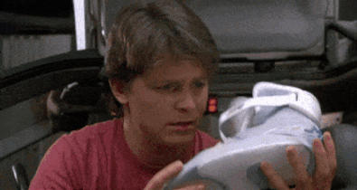 A Nike tényleg megcsinálta: zseniális önbefűző cipőt dobtak piacra