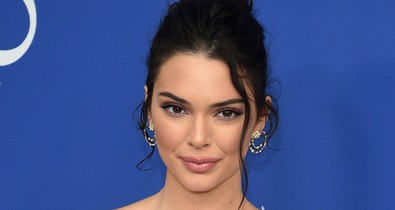 Egy kis inspiráció a fesztiválokra: Kendall Jenner szettje tökéletes és kényelmes ilyen alkalmakra