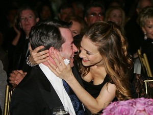 Ő itt Sarah Jessica Parker Mr. Bigje a valóságban, 32 éve imádják egymást