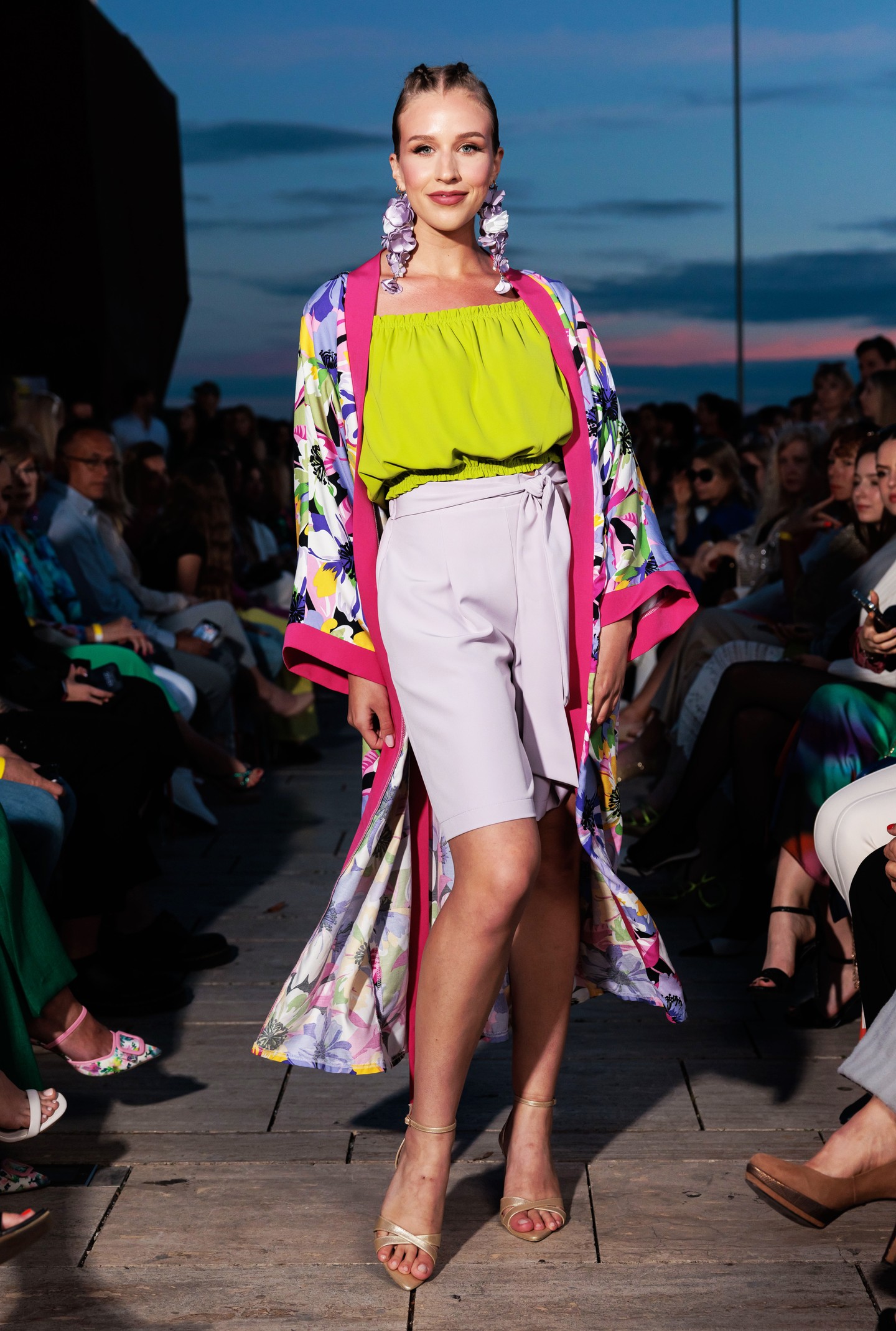 A La Dolce Vita divatbemutató modellje