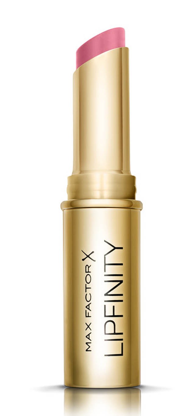 Ezekre figyelj oda, ha magadnak készíted el a menyasszonyi sminkedet!