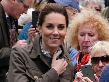 Kate Middleton vagány szerelésben kutyázott