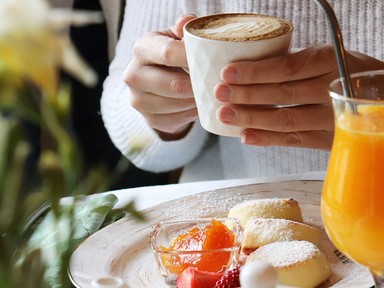 Ezért ne igyál soha kávét a narancslé mellé