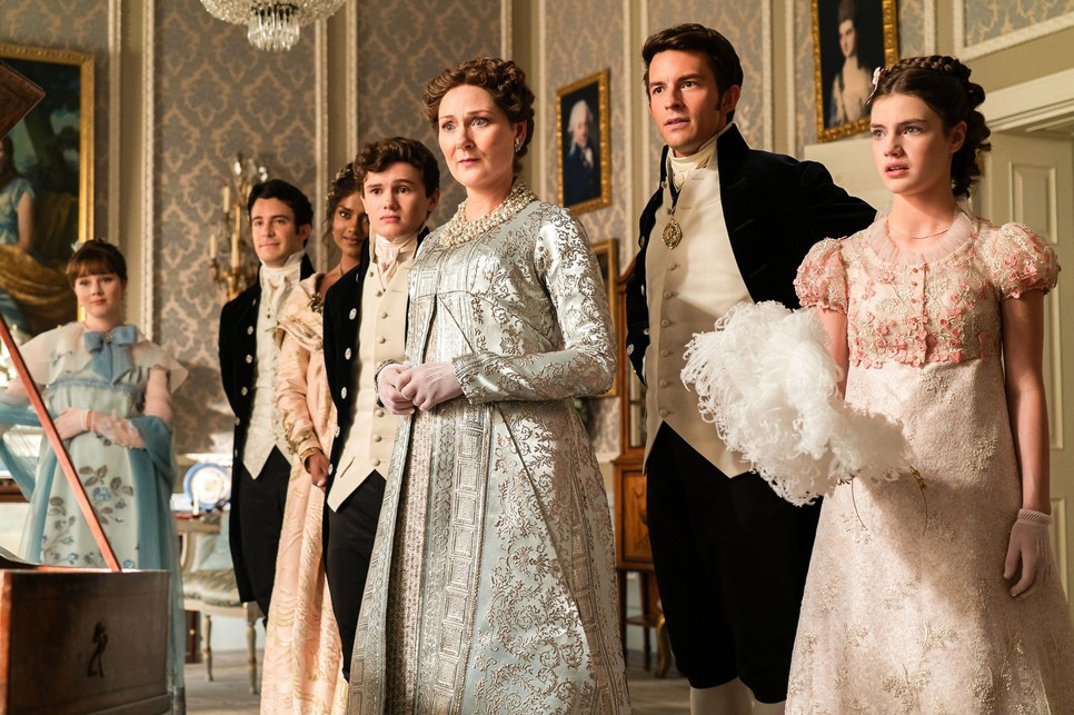 Jelenleg a Bridgerton a kosztümös sorozatok csúcsa