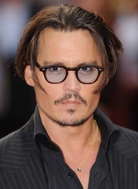 Johnny Deppel nem érdemes ujjat húzni mostanában, kicsit vérszomjas lett az utóbbi időben...