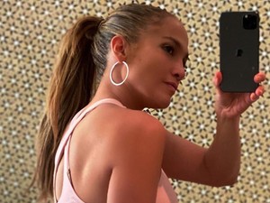 Nem nyomasztani akarunk, de az 51 éves Jennifer Lopez így ünnepelte a szülinapját