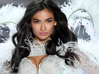 Botrány: A Victoria`s Secret modell megszégyenítette azokat, akik gyorsétteremben esznek...