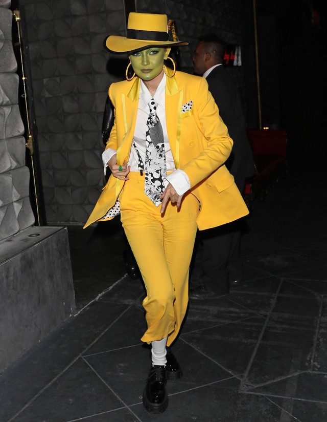 Gigi Hadid mint Maszk