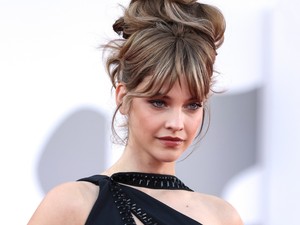 Palvin Barbara az Intimissimi új kampányarca, csipkemelltartós fotói láttán azonnal zavarba jössz