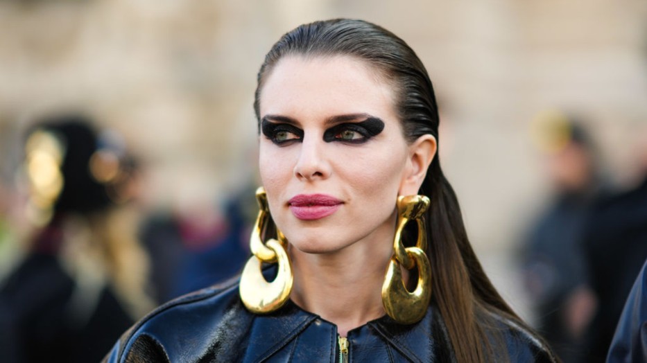 Julia Fox Diana hercegné előtt tisztelgett