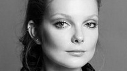 Gyönyörű félaktok Mihalik Enikőről!