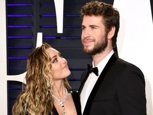 Miley Cyrus és Liam Hemsworth szuperforróvá tette az Oscar estéjét