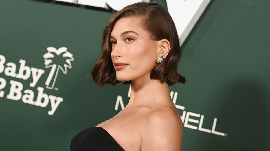 Hailey Bieber már a bloomer sort elterjedése előtt viselte a nyár kedvenc darabját