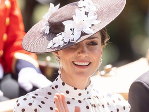 Káprázatos volt Katalin hercegné a Diana emlékét idéző ruhában