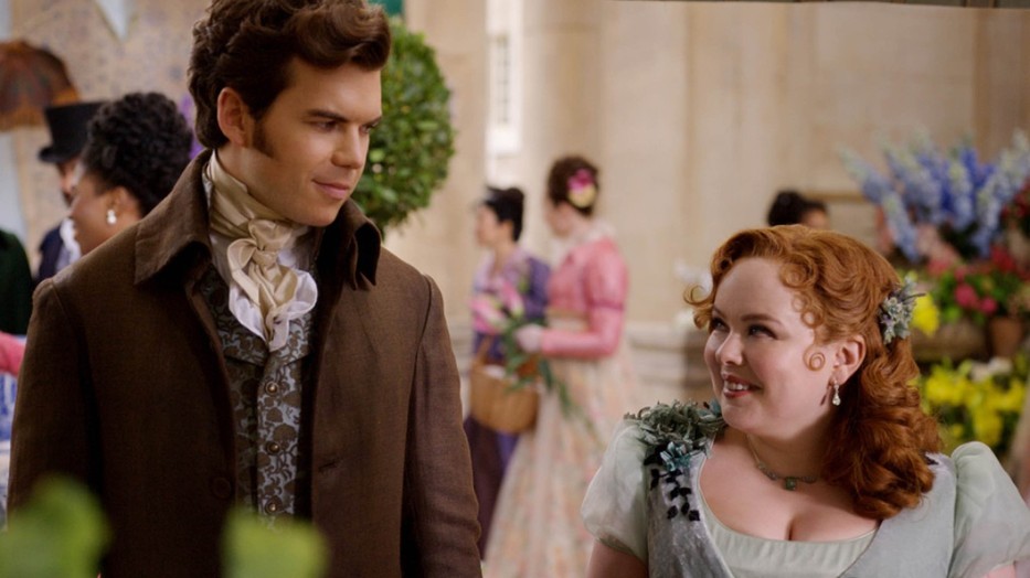 A Colin Bridgertont alakító Luke Newtonra alig ismertünk rá