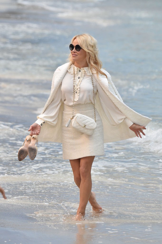 Pamela Anderson a párizsi divathéten 2018-ban