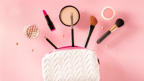 Szerezd be esszenciális sminktermékeidet a GLAMOUR-napokon!