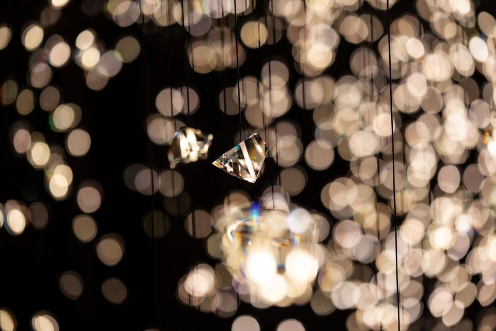 A Pulse Voronoi kamra a Swarovski Kristallwelten múzeumban