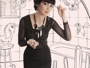 Átlagos emberek, átlagos helyzetek - különleges ruhák