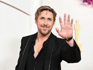 Ki ez a gyönyörű nő Ryan Gosling mellett az Oscar-gálán? Felesége helyett ő kísérte el