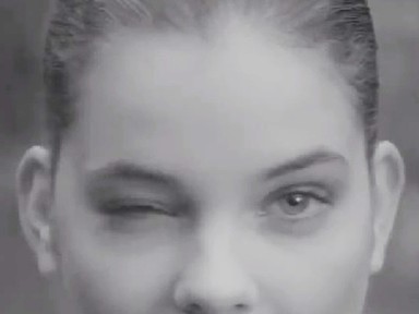 Palvin Barbara a legszexibb nyelvtanár