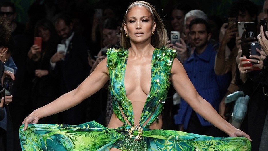 Jennifer Lopez mindig is imádott a kolibrik színeiben pompázni