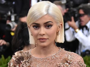 Hihetetlen! Kylie Jenner rájött, hogy a müzli finomabb tejjel!