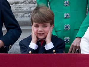 Friss szülinapi fotó! Elképesztő, mekkorát nőtt a 6 éves Lajos herceg