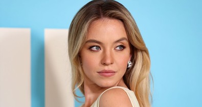Sydney Sweeney nadrág helyett csak egy bugyit vett fel a párizsi divathétre