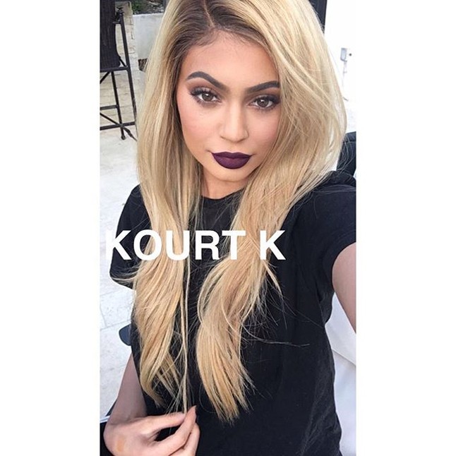 kylie jenner, kylie lipstick, ajakfény, szájfény, rúzs, folyékony rúzs, snapchat, szőke, hajfestés, hajszín