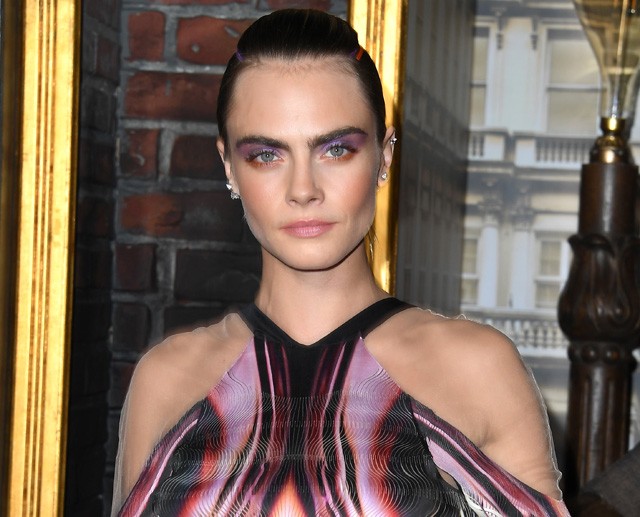 Napokig hallucinálni fogsz Cara Delevingne tegnapi ruhájától
