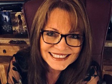 Interjú Mary E. Pearsonnal az írólétről, erős női karakterekről