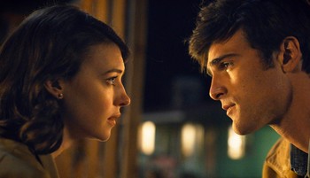 Vágtázó lovakról: Jacob Elordi és Daisy Edgar-Jones egy queer szerelmi sokszögben