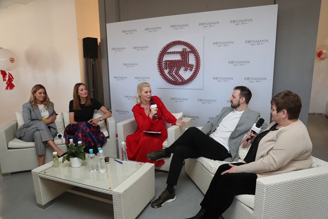 Lilu: ,,Hajnalban van, hogy a legvadabb internetes fórumokon kötök ki"