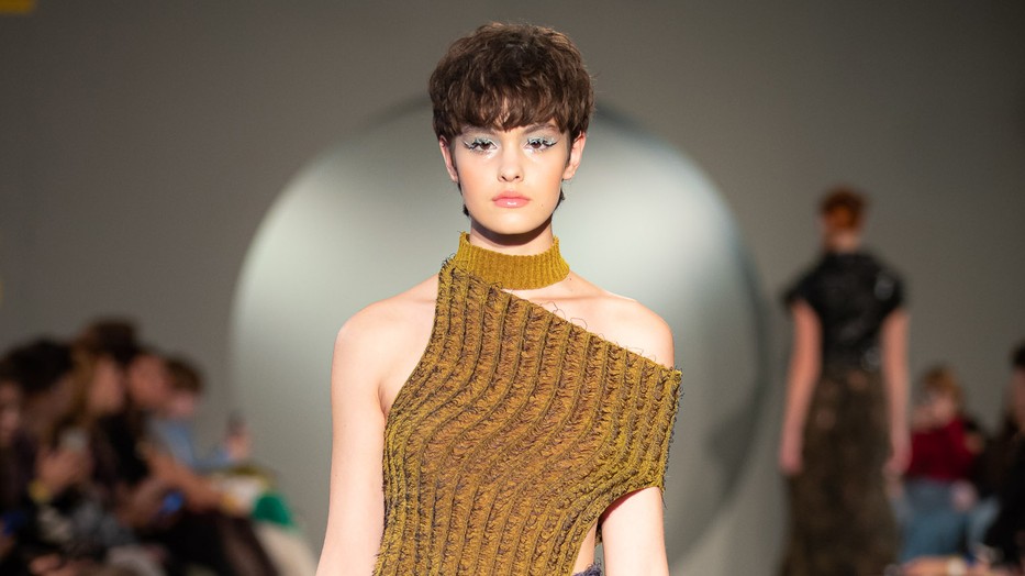 Aczél Sára Luca tervezése a MOME Fashion Show-n