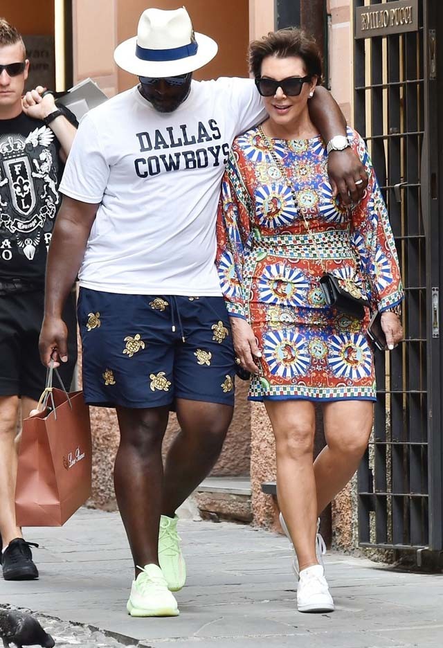 Kris Jenner és 25 évvel fiatalabb pasija a legcukibb sztárpár