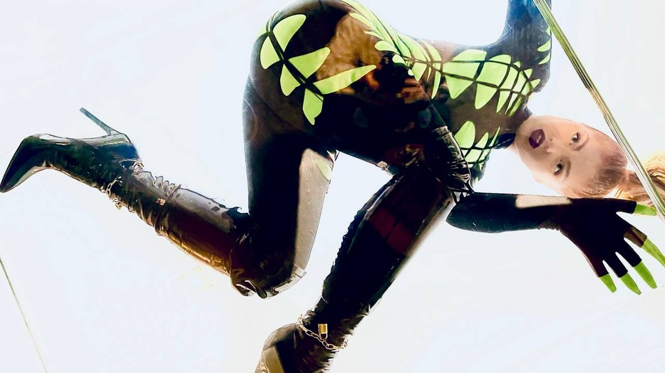 Lehengerlő átváltozás: új stílussal tért vissza Tolvai Reni