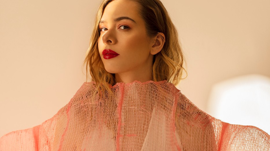 Szécsi Böbe várva várt szóló albuma megjelent, hallgasd meg itt